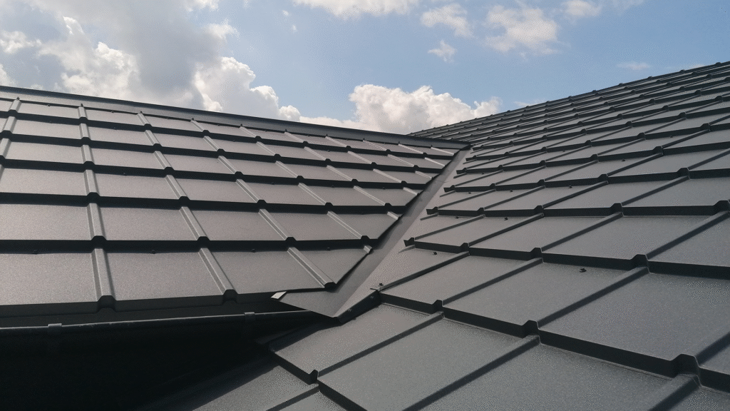 Blachodachówka modułowa czy arkusze cięte na wymiar