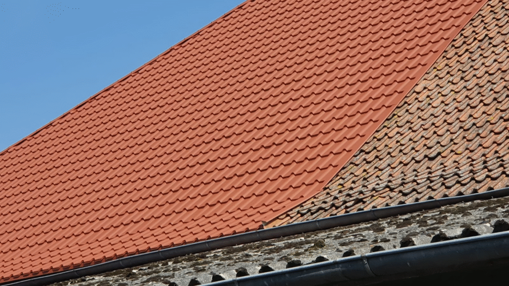 Kiedy dach wymaga renowacji, a kiedy pełnej wymiany